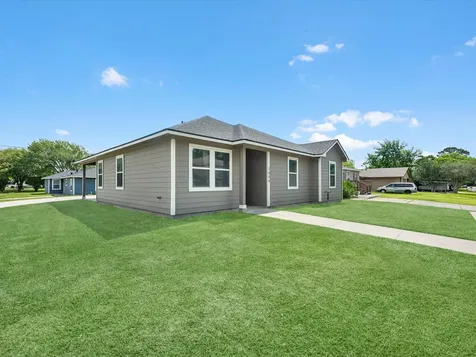 2006 Chesapeake Street Baytown TX 77520
