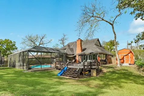 100 Van Winkle Street Lake Jackson TX 77566