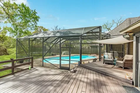 100 Van Winkle Street Lake Jackson TX 77566