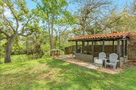 100 Van Winkle Street Lake Jackson TX 77566