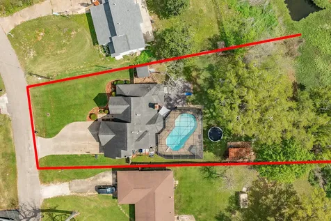 100 Van Winkle Street Lake Jackson TX 77566