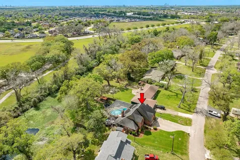 100 Van Winkle Street Lake Jackson TX 77566