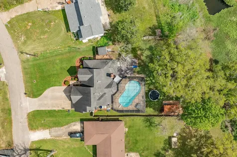 100 Van Winkle Street Lake Jackson TX 77566
