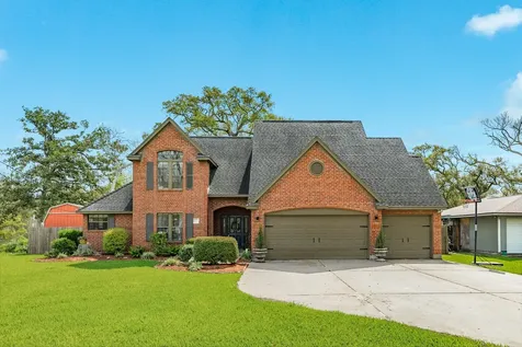 100 Van Winkle Street Lake Jackson TX 77566