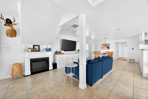 11818 Sportsman Road Galveston TX 77554