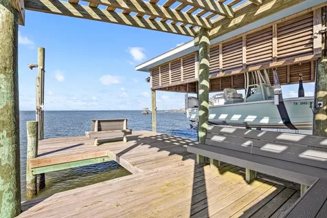 11818 Sportsman Road Galveston TX 77554