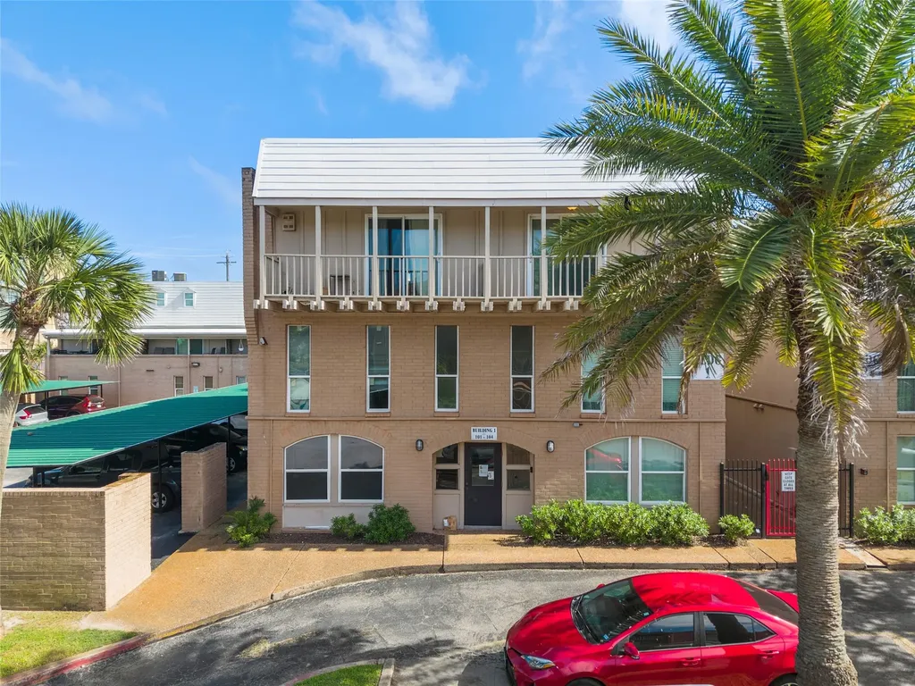 215 Post Office Street 104 Galveston TX 77550