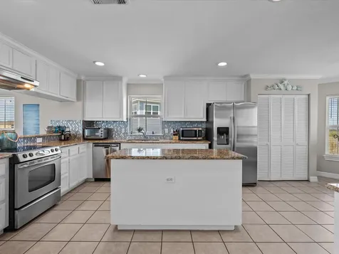 4035 Estuary Court Galveston TX 77554