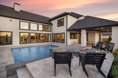 2015 Crown Lake Drive Missouri City TX 77459