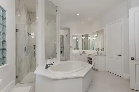 10 Norlund Way The Woodlands TX 77382