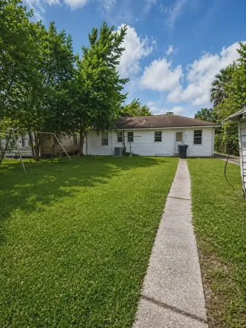 4302 Edison Street Houston TX 77009
