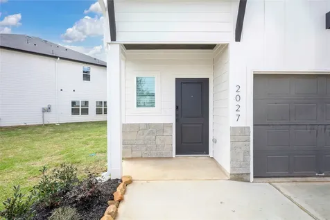 1985 Longmire Villas Court Conroe TX 77304