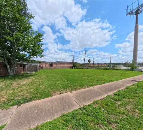 8907 Dover Street Houston TX 77061