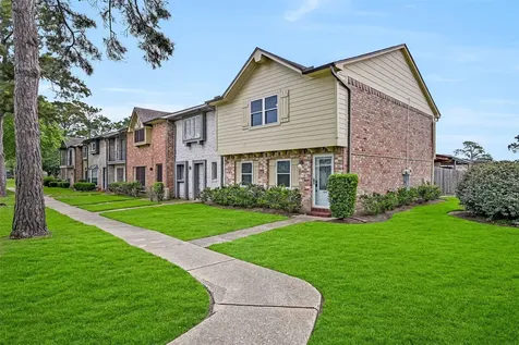 3954 Laura Leigh Drive Friendswood TX 77546