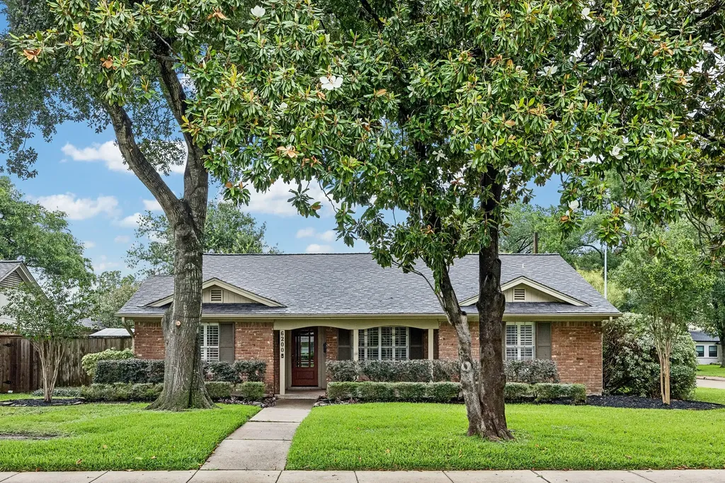 6200 Locke Lane Houston TX 77057