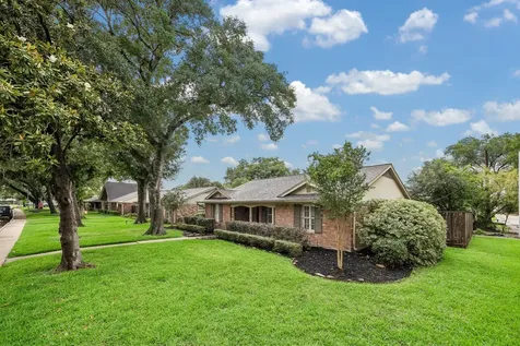 6200 Locke Lane Houston TX 77057