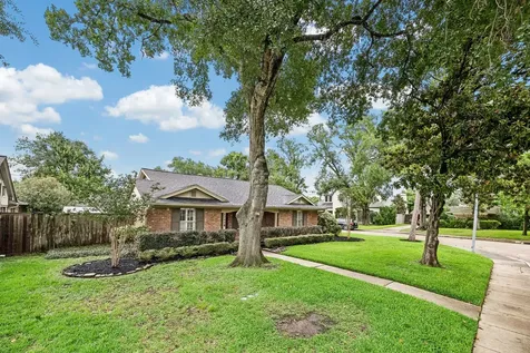 6200 Locke Lane Houston TX 77057