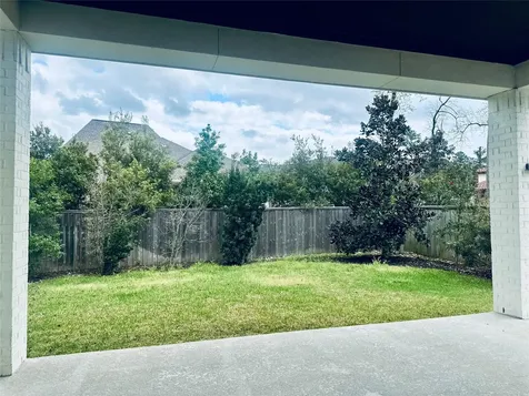 6 Gentle Branch Place Tomball TX 77375