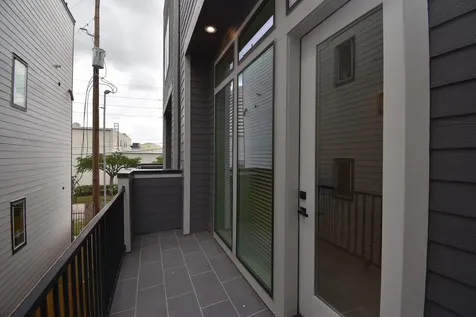 5615 Val Verde Street B Houston TX 77057