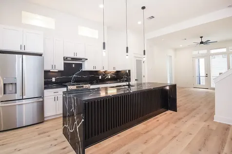 5615 Val Verde Street B Houston TX 77057