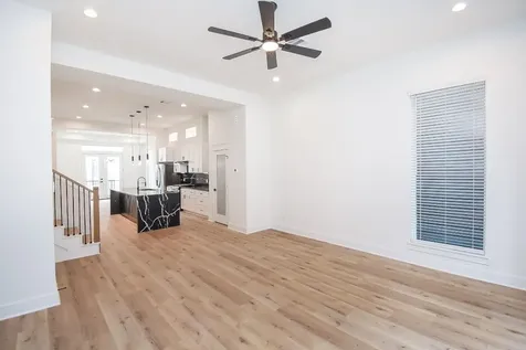 5615 Val Verde Street B Houston TX 77057