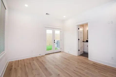 5615 Val Verde Street B Houston TX 77057