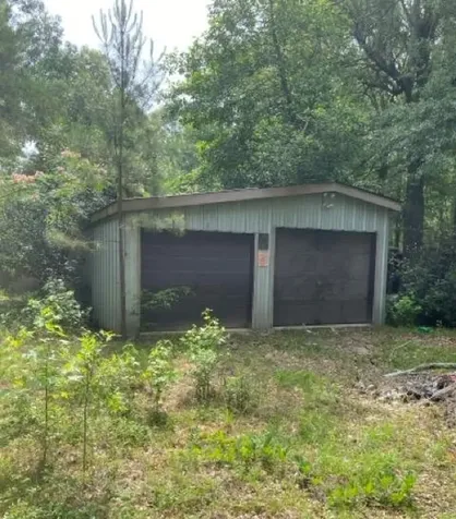 360 L R Outlaw Lane Cleveland TX 77328