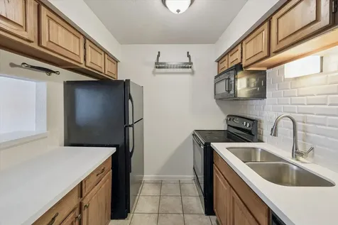 1860 White Oak Drive 384 Houston TX 77009