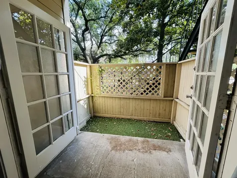 2121 El Paseo Street 1209 Houston TX 77054