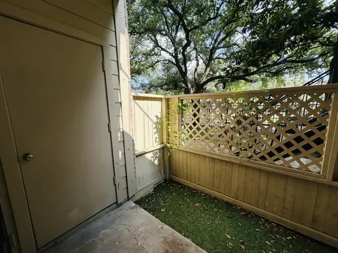 2121 El Paseo Street 1209 Houston TX 77054