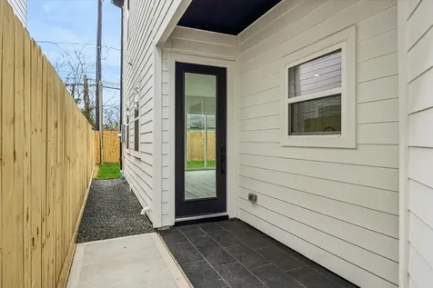 6642 Lozier Street Houston TX 77021
