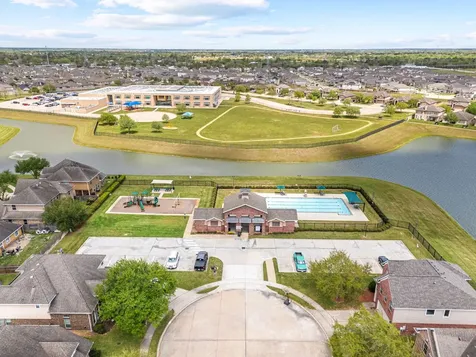 363 Selah Court Alvin TX 77511