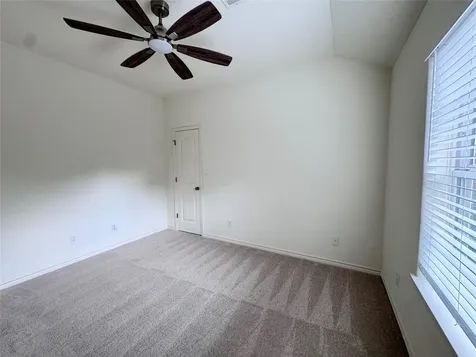322 Green Leaf Street Huntsville TX 77340