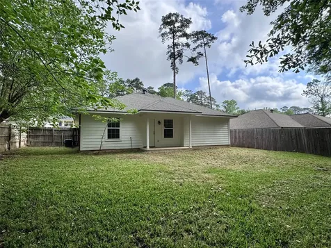 322 Green Leaf Street Huntsville TX 77340