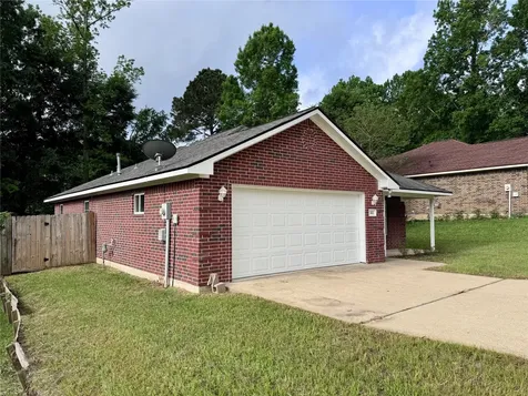 322 Green Leaf Street Huntsville TX 77340