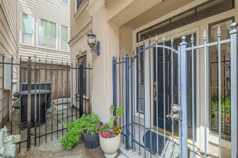 5424 Blossom Street 3 Houston TX 77007