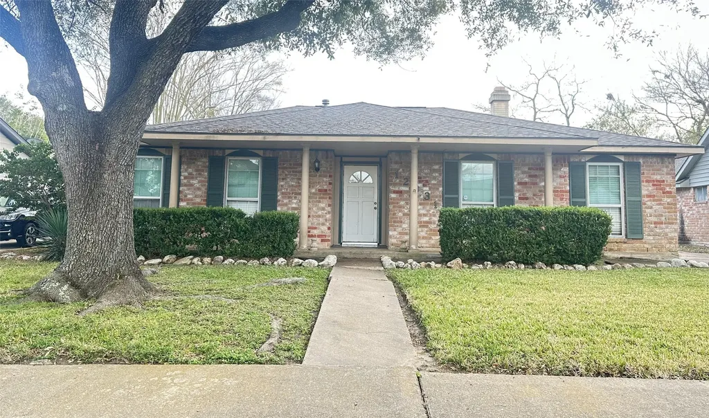12331 Scarcella Lane Meadows Place TX 77477