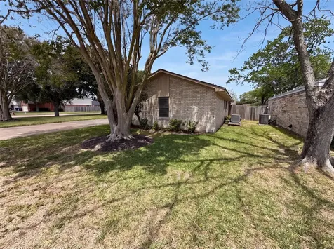 522 27th Avenue N Texas City TX 77590