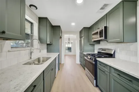 3022 Sparrow Street Houston TX 77051
