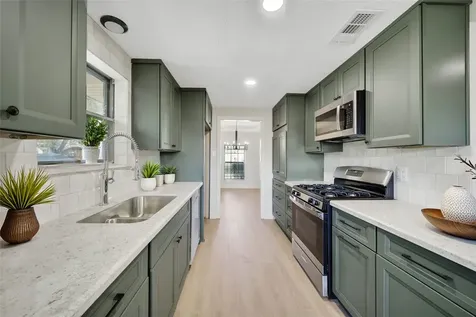 3022 Sparrow Street Houston TX 77051
