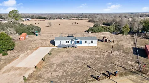8283 Blue Fire Lane Franklin TX 77856