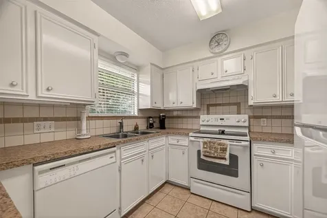 2003 Kingsway Drive League City TX 77573