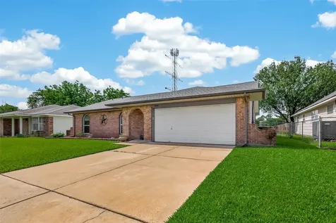 2003 Kingsway Drive League City TX 77573