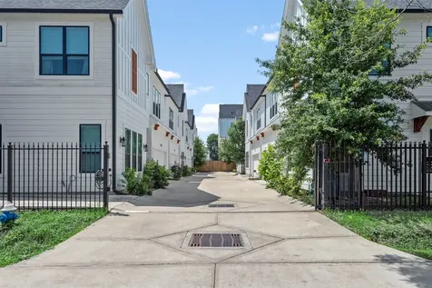 909 Oak Street C Houston TX 77018