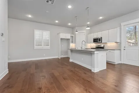 909 Oak Street C Houston TX 77018