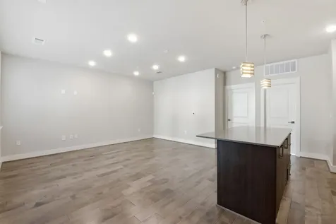 4819 Caroline Street 103 Houston TX 77004