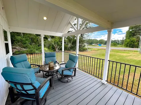 2001 N Fm 356 Cottage Onalaska TX 77360