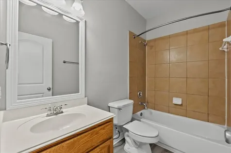 2506 Shady Falls Lane Pearland TX 77584