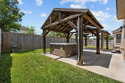 2506 Shady Falls Lane Pearland TX 77584