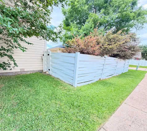11720 Chanteloup Drive Houston TX 77047